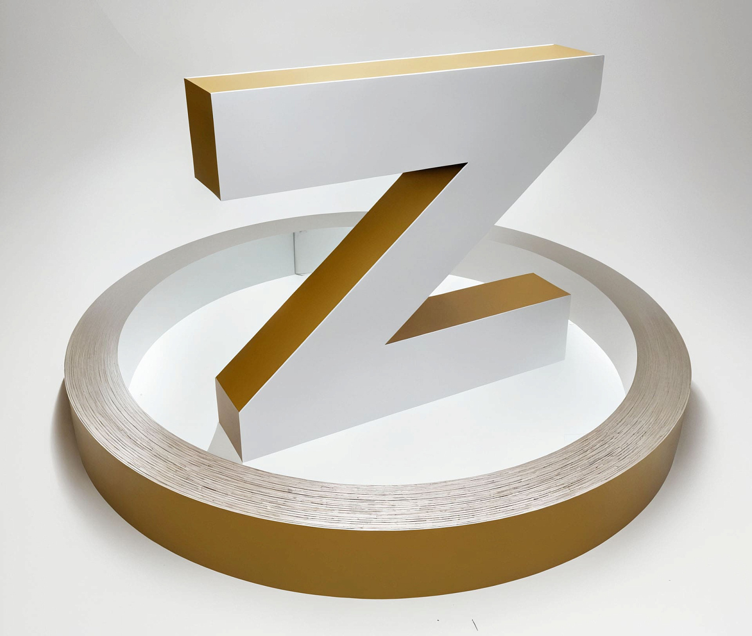 Буквы, выполненные из алюминиевого борта и пластика ПВХ