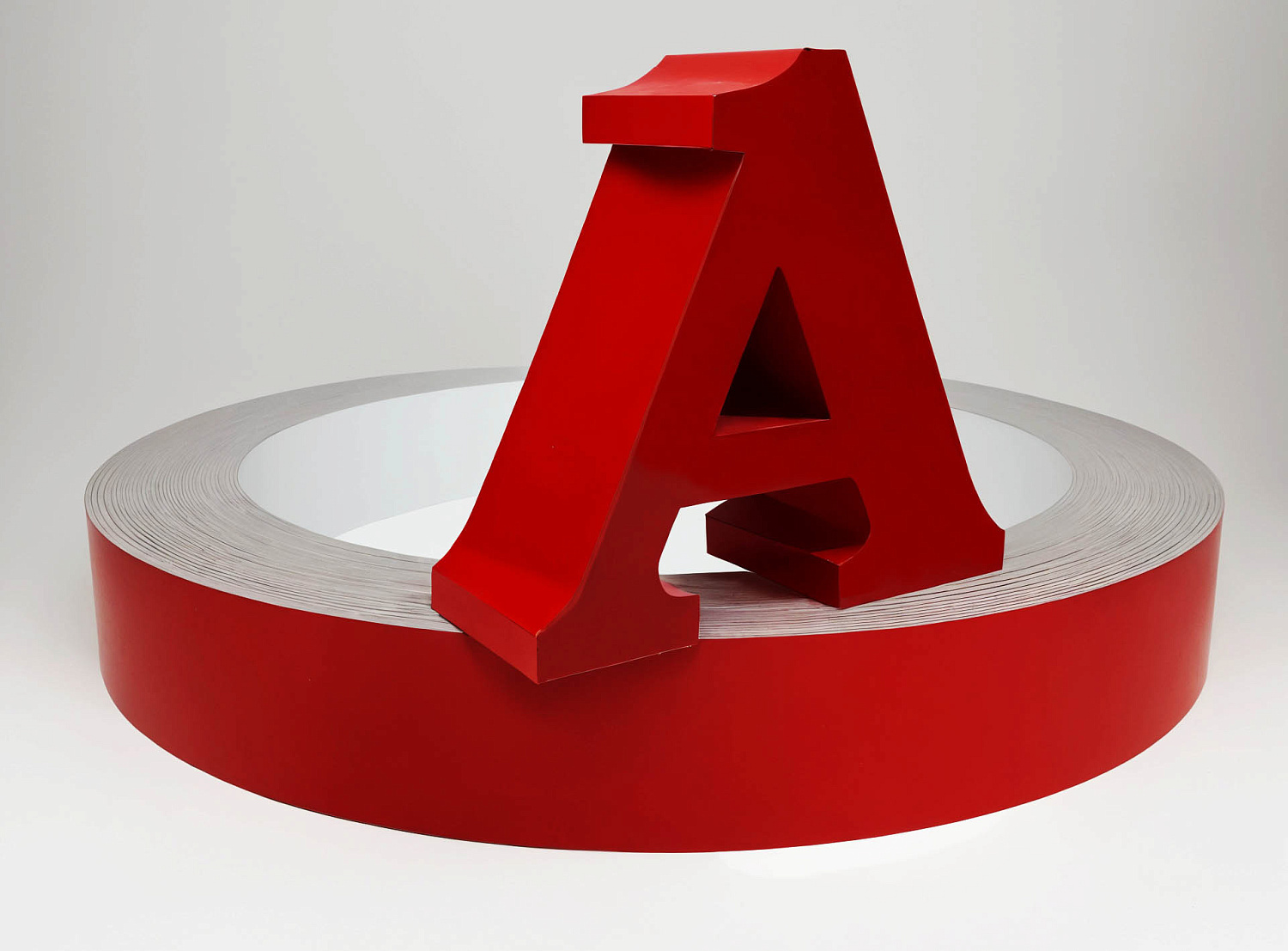 Световые буквы с применением алюминиевого профиля и листового акрила